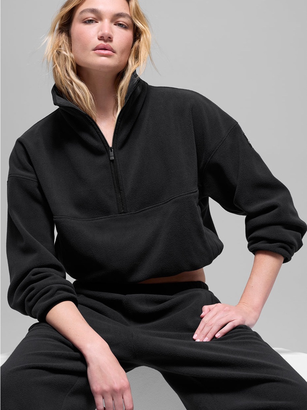 ALO YOGA polar fleece retreat cover up black
